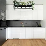 Spacious In With Desks And Parking By Renters Apartmán *