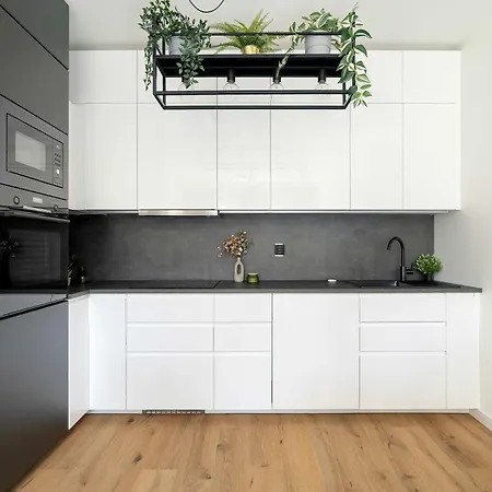 Spacious In With Desks And Parking By Renters アパート *