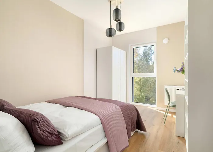 Spacious In With Desks And Parking By Renters Διαμέρισμα *